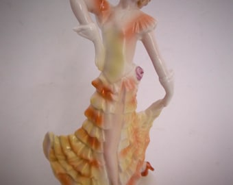 Zauberhafte Porzellanfigur "Flamenco-Tänzerin", Höhe ca. 21 cm