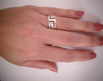 Vintage  Ring im graphischem Relief Design, 925er Silber, Ø ca. 18 mm