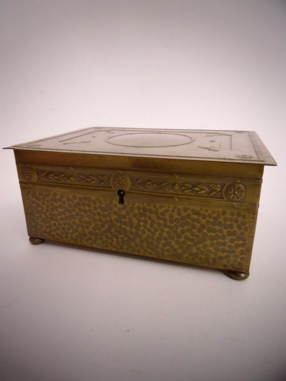 Beautiful nostalgic jewelry box brass art nouveau 19th century.