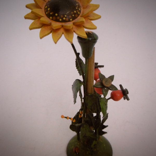 Vintage Blumeninsel mit Sonnenblume der Fa. Hubrig aus Holz