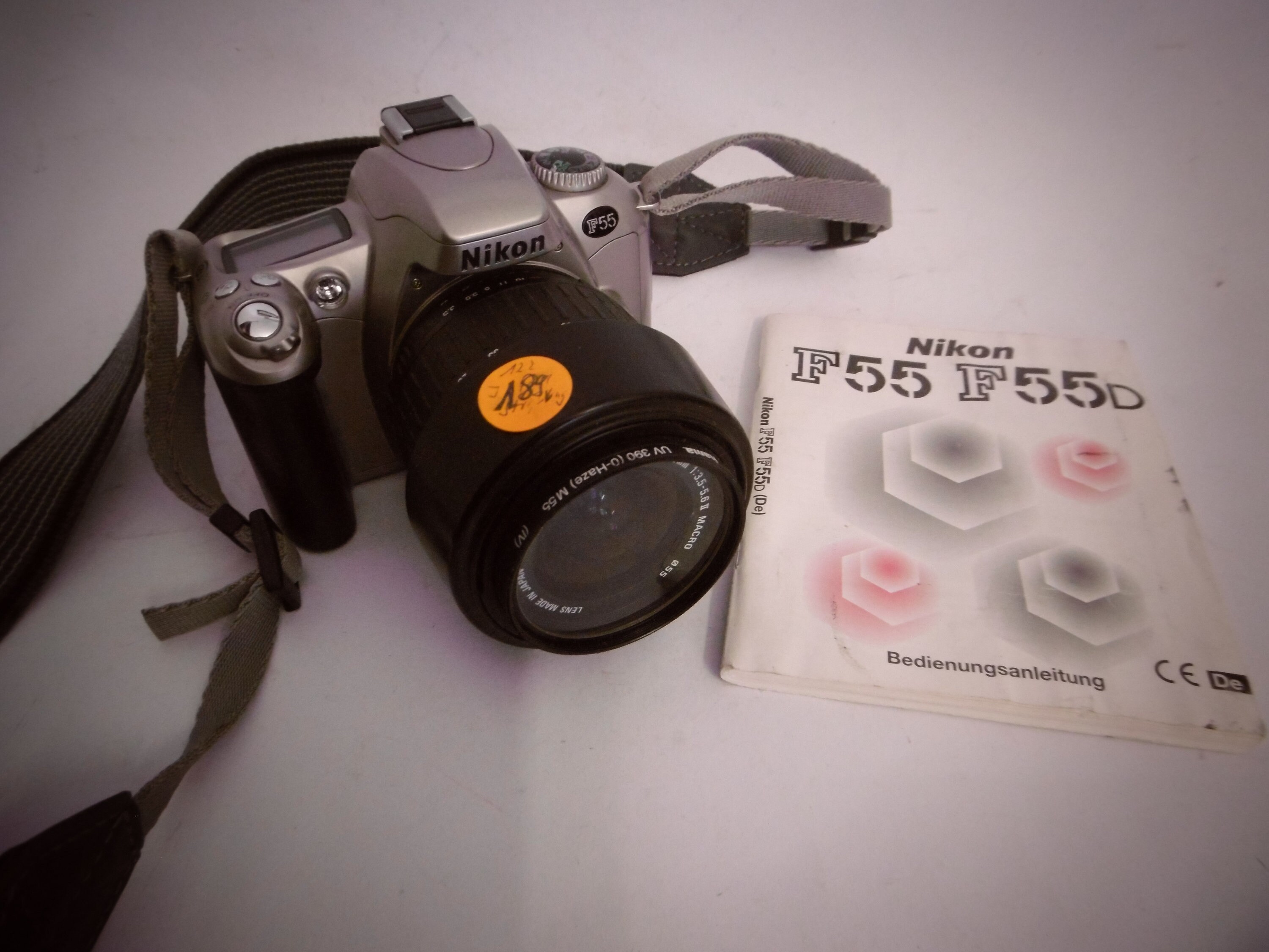 Appareil Photo Argentique Nikon F55 – Occasion, Objectif 50mm – Non Testé