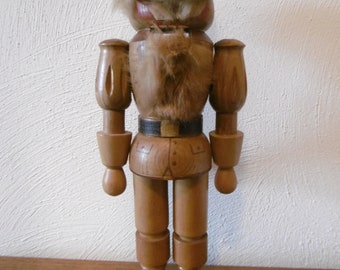 Vintage Nussknacker aus Vollholz mit Echtpelz, Ergebirge, Holz, ca. 32 cm