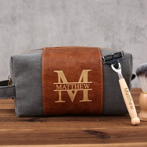 Trousse de toilette pour homme personnalisée, cadeau personnalisé pour homme, trousse de toilette avec rasoir et brosse, coffrets cadeaux Groomsman, proposition Groomsmen