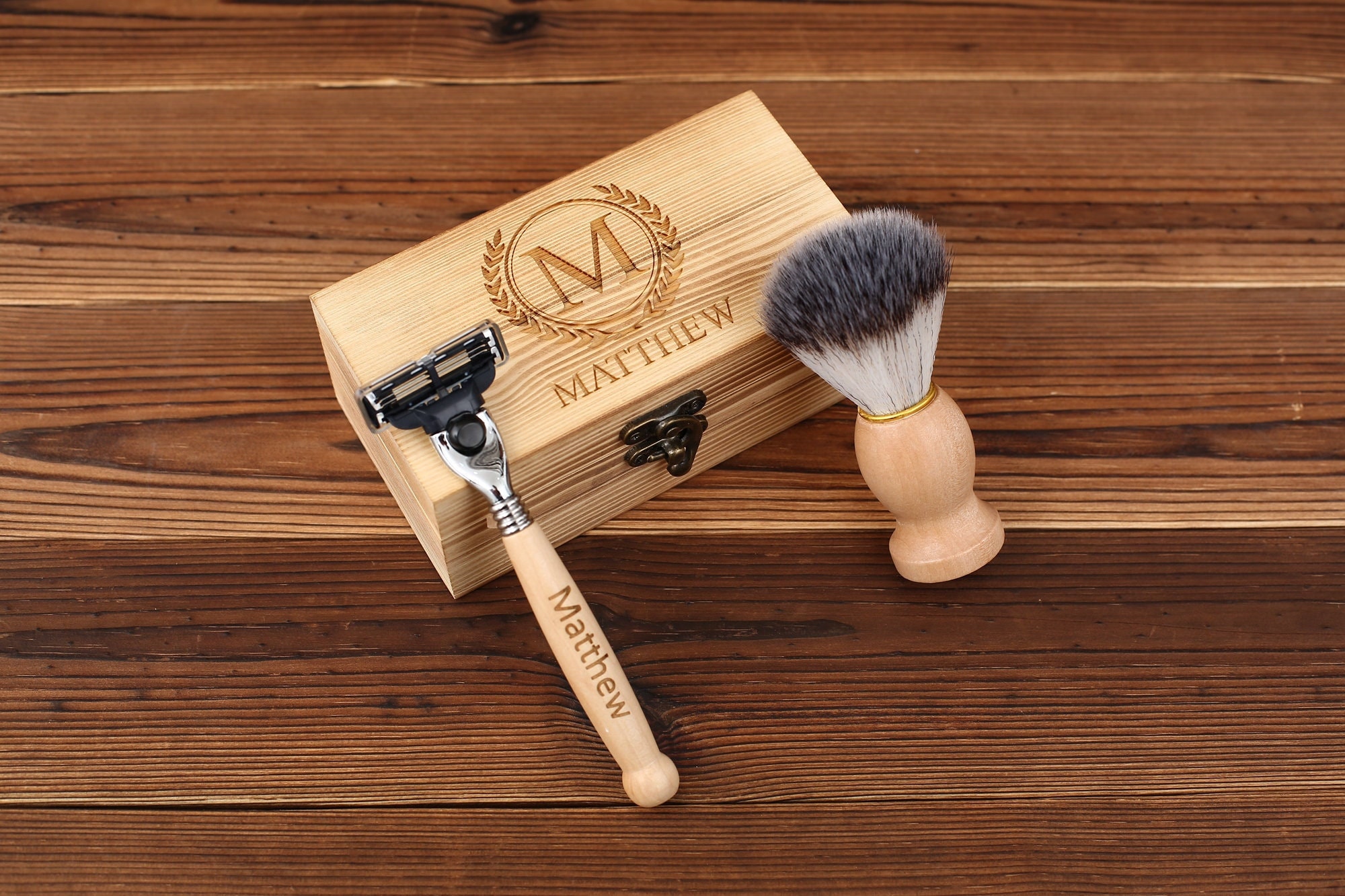Personalized Razor with Wood Handle, Shaving Brush, Safety Razor for Men, Groom Gift, Custom Razor, Shaving Kit for Men, Groomsmen Gift Set