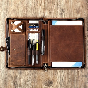 Distressted Leather Padfolio Monogrammed Leather iPad Case for Men iPad Organizer Leather iPad Holder Personalized Gifts for Groomsman