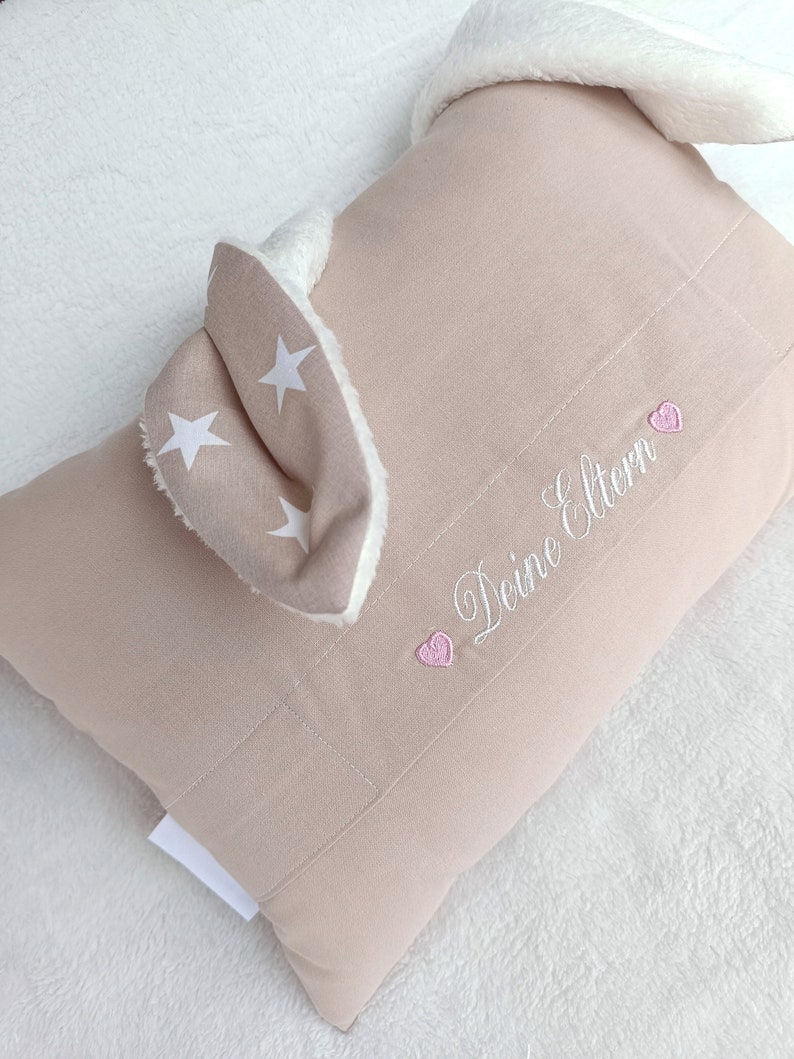 Namenskissen beige mit Hase/ besticktes Kissen als Geschenk zur Geburt/Taufgeschenk/Taufkissen Geburtskissen mit Datum Größe und Gewicht Bild 2