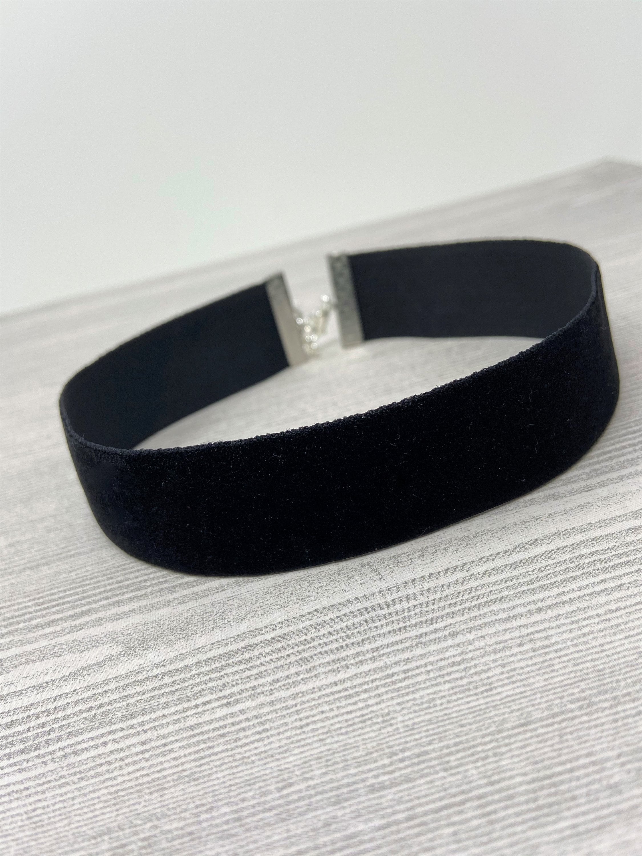 Black Choker - Reversible Faux Leather & Suede or Velvet - 20mm Thick - Customizable