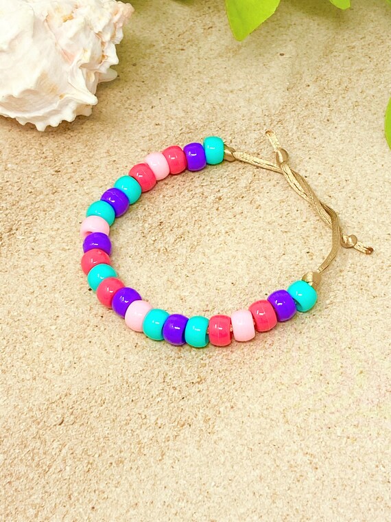 Rainbow Beaded Bracelet, Tie on Bracelet, Rainbow Bracelet, Pony Bead Bracelet, Addie Inspired Bracelet, Bucci Inspired Bracelet, Gift