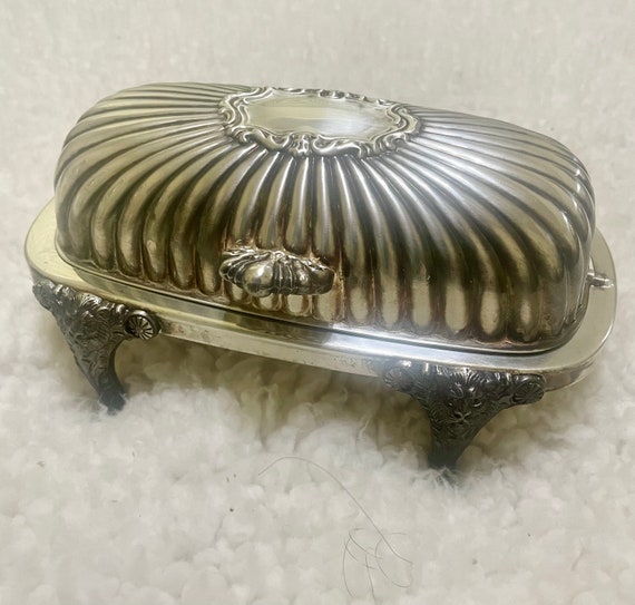 【F.B. Rogers】 ライオンのバターディッシュ ロールトップ式 ライナー FB Rogers 357 Silver Domed Victorian Style Roll Top Butter