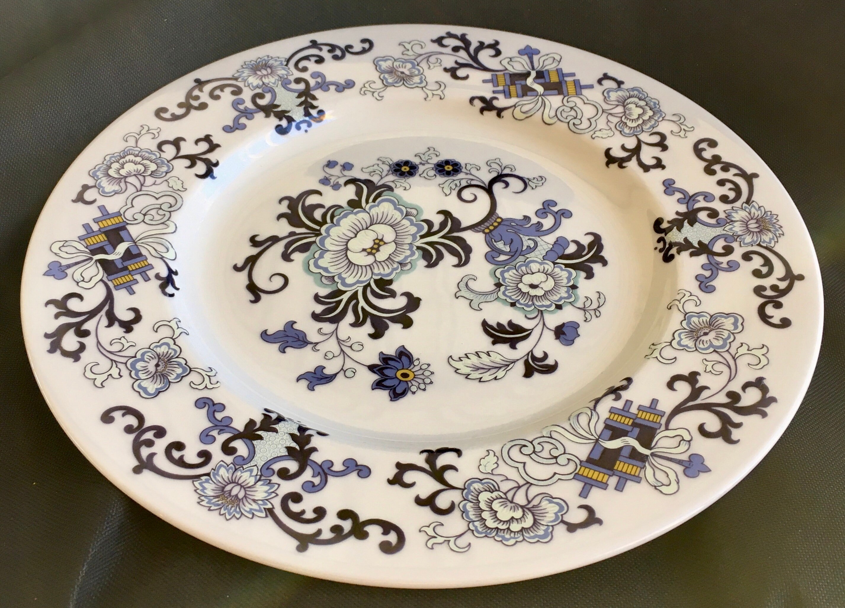 Royal Doulton Nankin TC1091 Dinner Plate