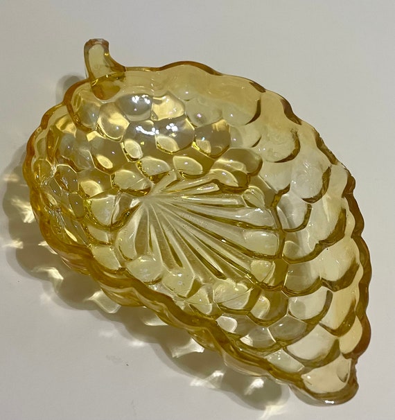 Federal Glass  Gold Luster Grape Cluster Relish/Nut/Trinket Dish 7"