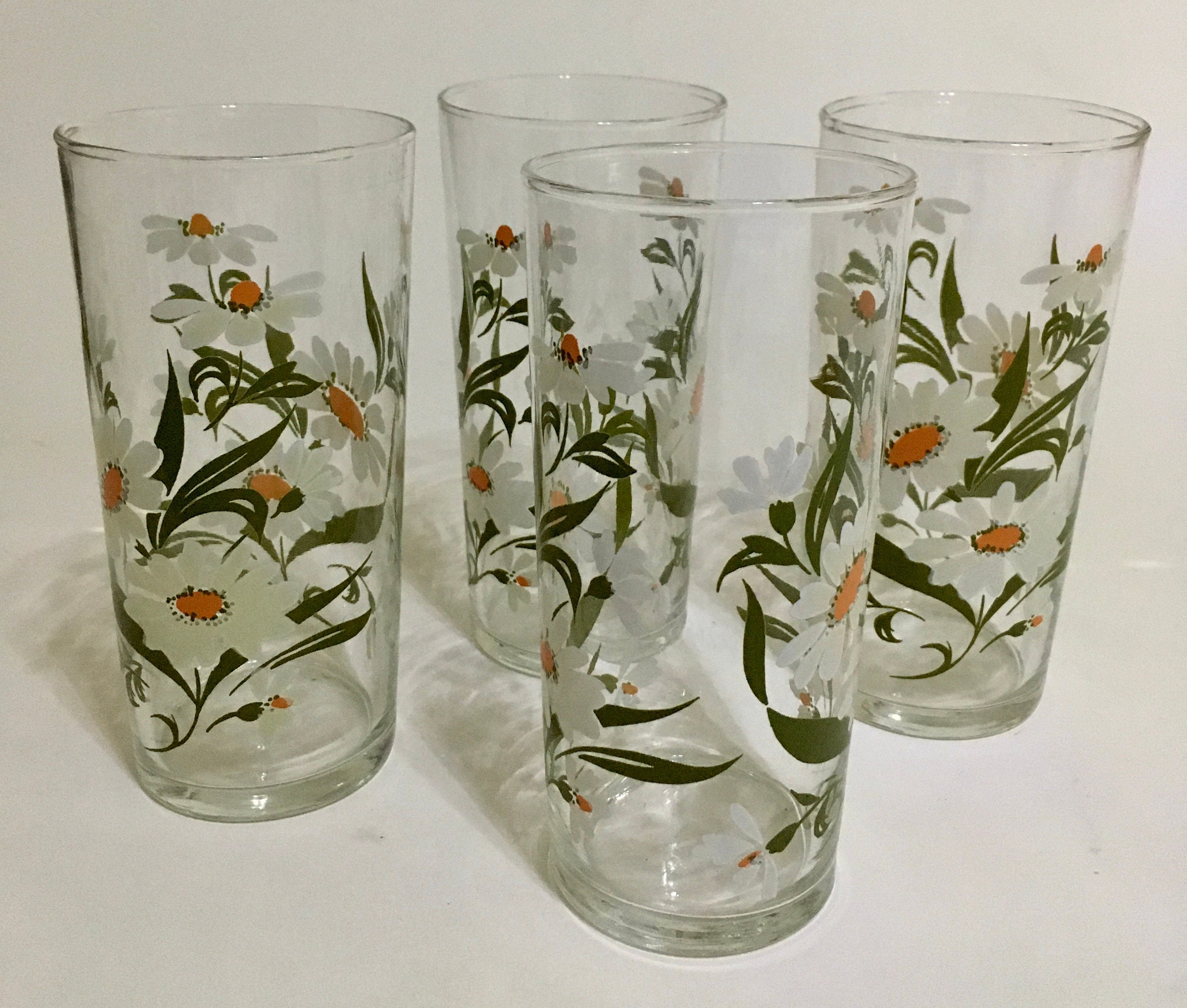 Vintage Daisy Drinking Glasses Set of Four