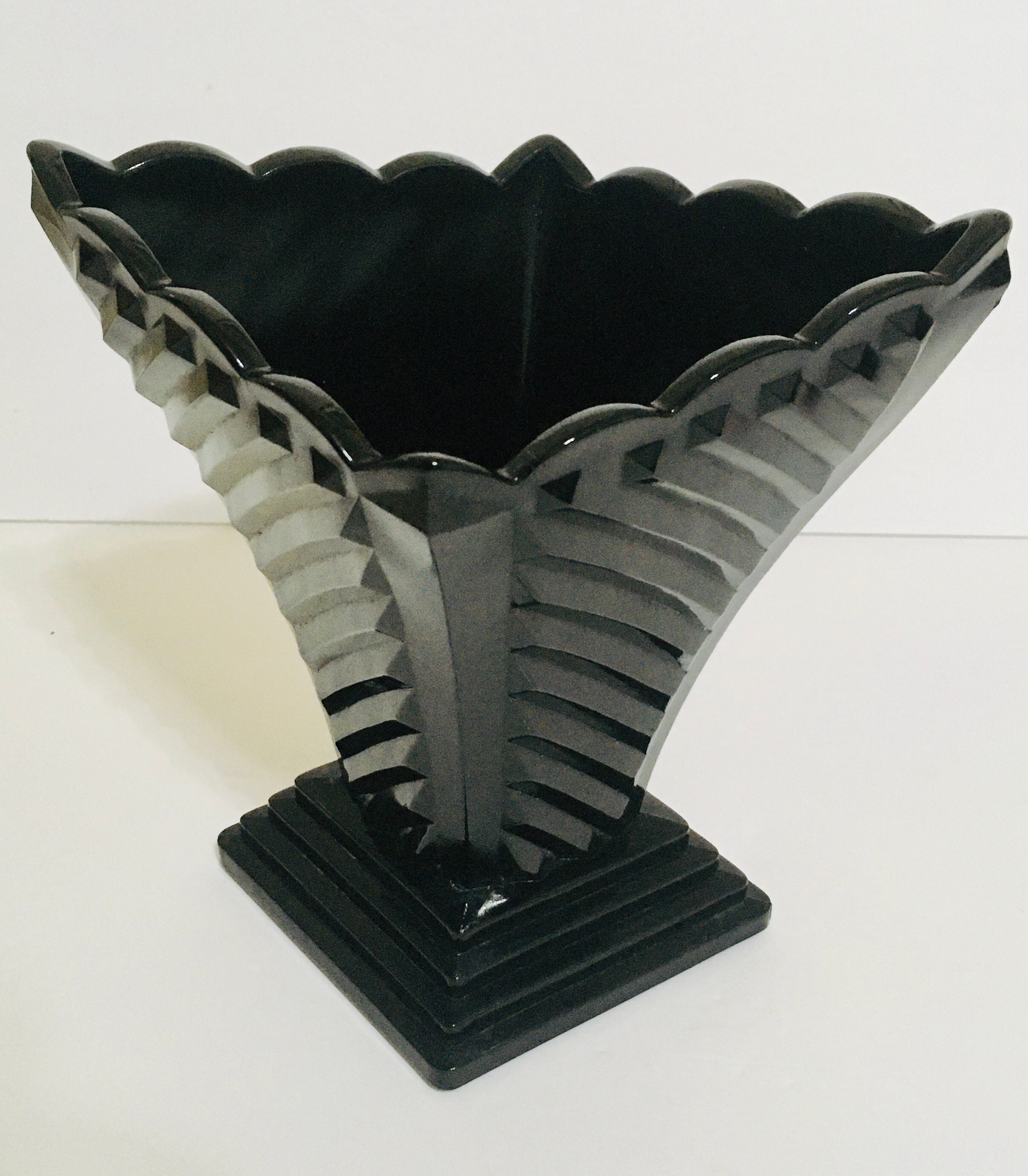 Tiara Exclusives Marquis 809 Black Glass Vase