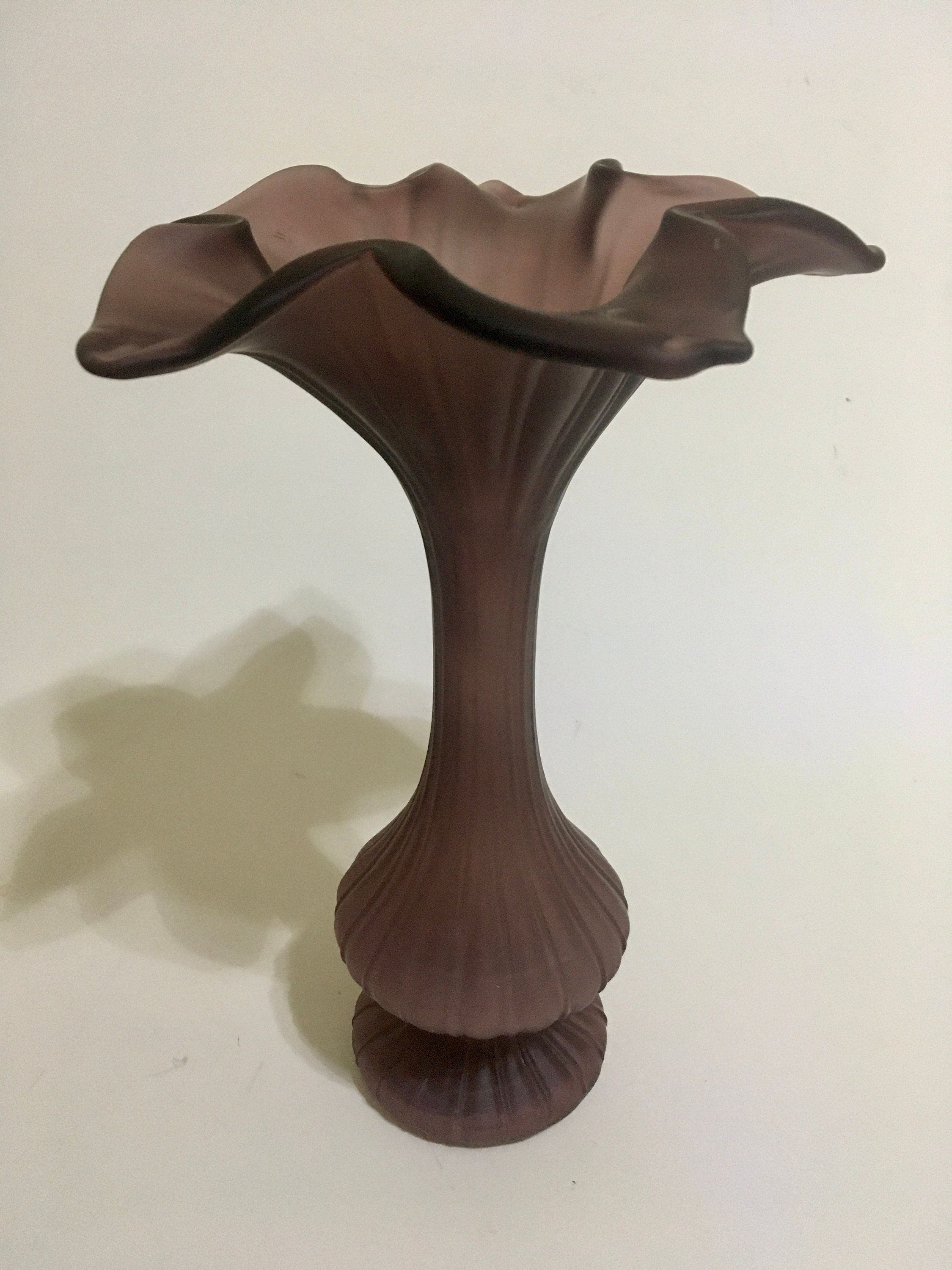 Vintage Satin Purple (Mauve/Plum) Ribbed Jack in Pulpit Vase 10 7/8