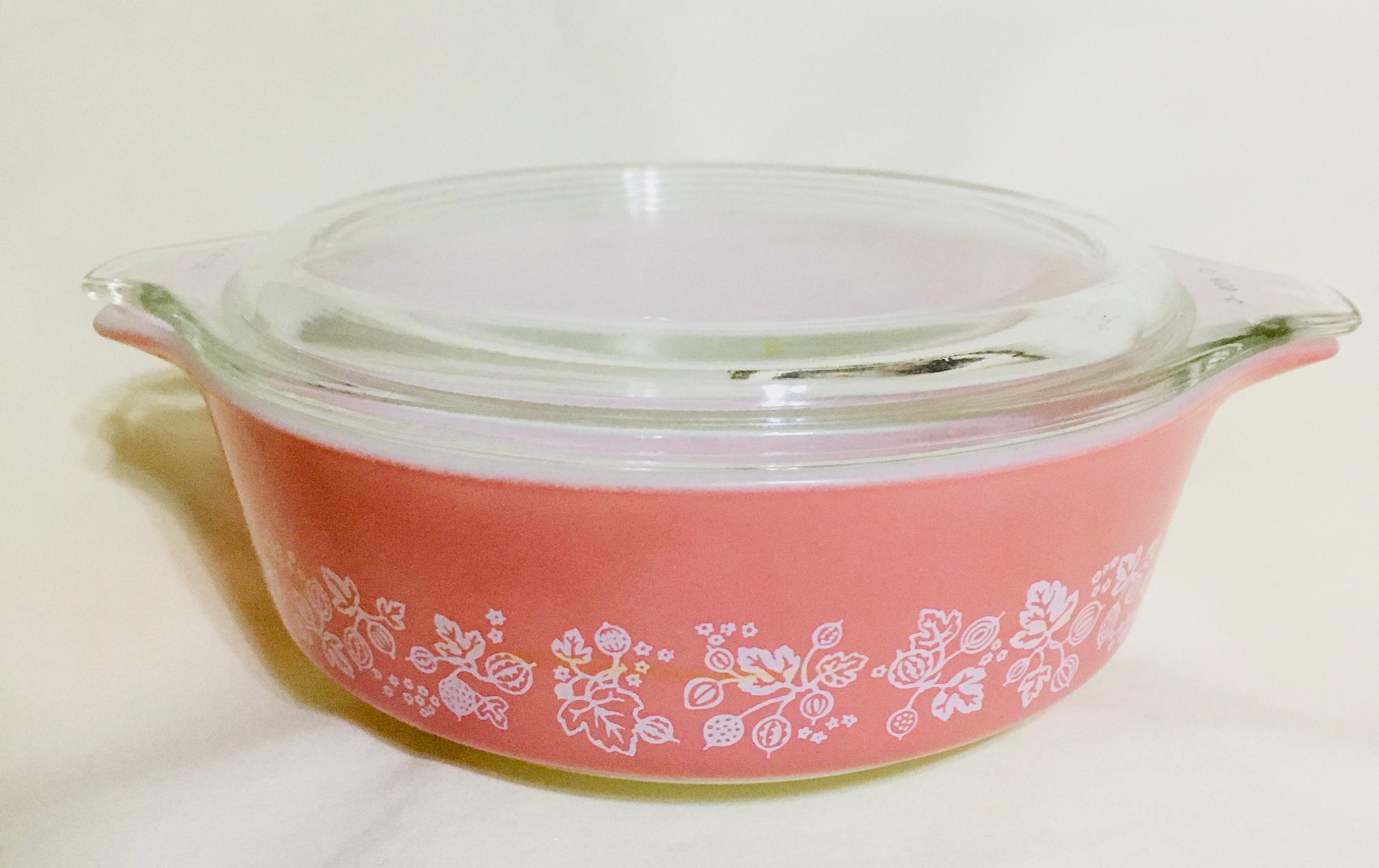 Pyrex Pink Gooseberry 471 Ovenware with Lid
