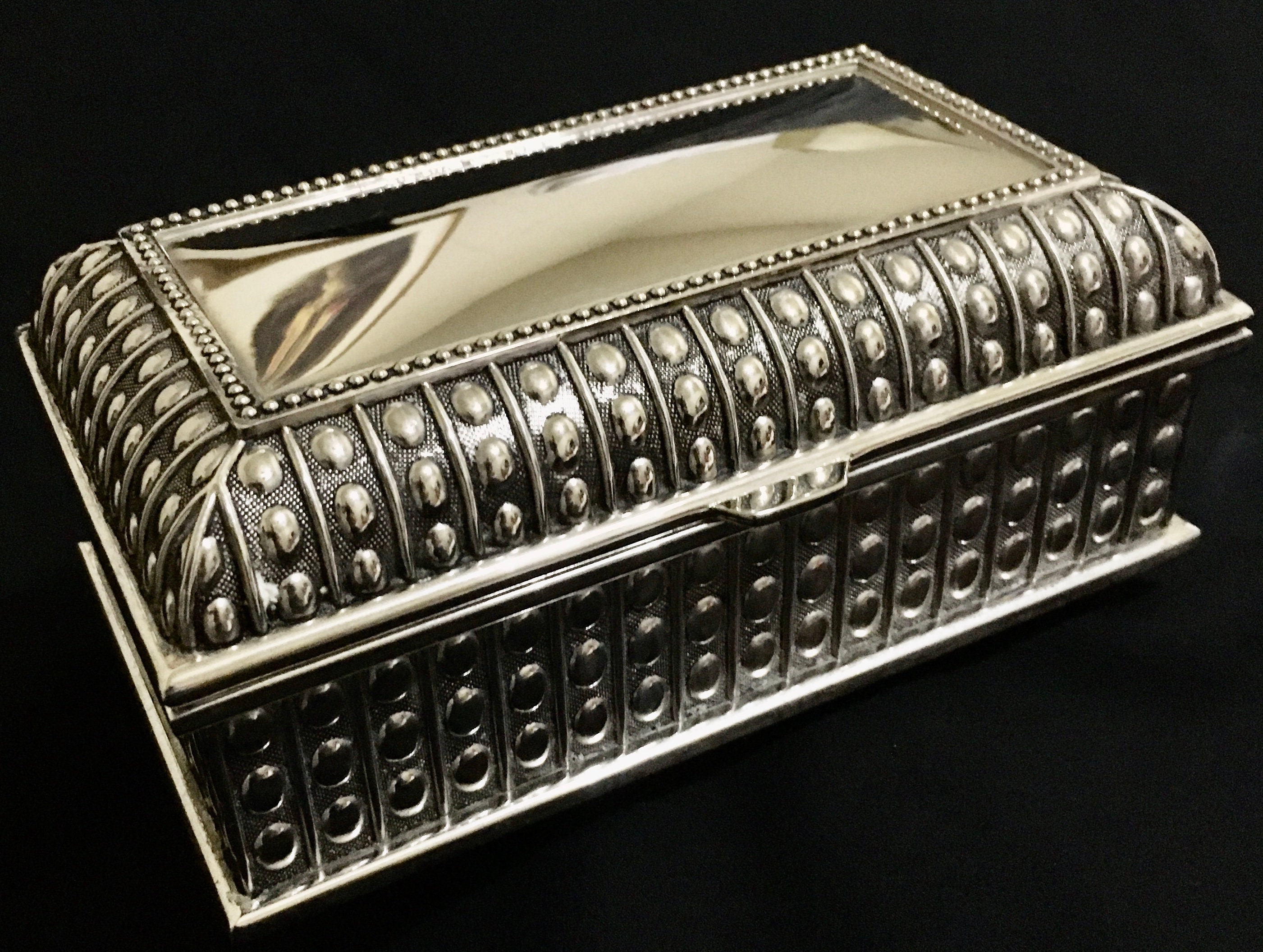 Whitehill Large Rectangular Silver Plated Beaded Trinket/Jewelry Box