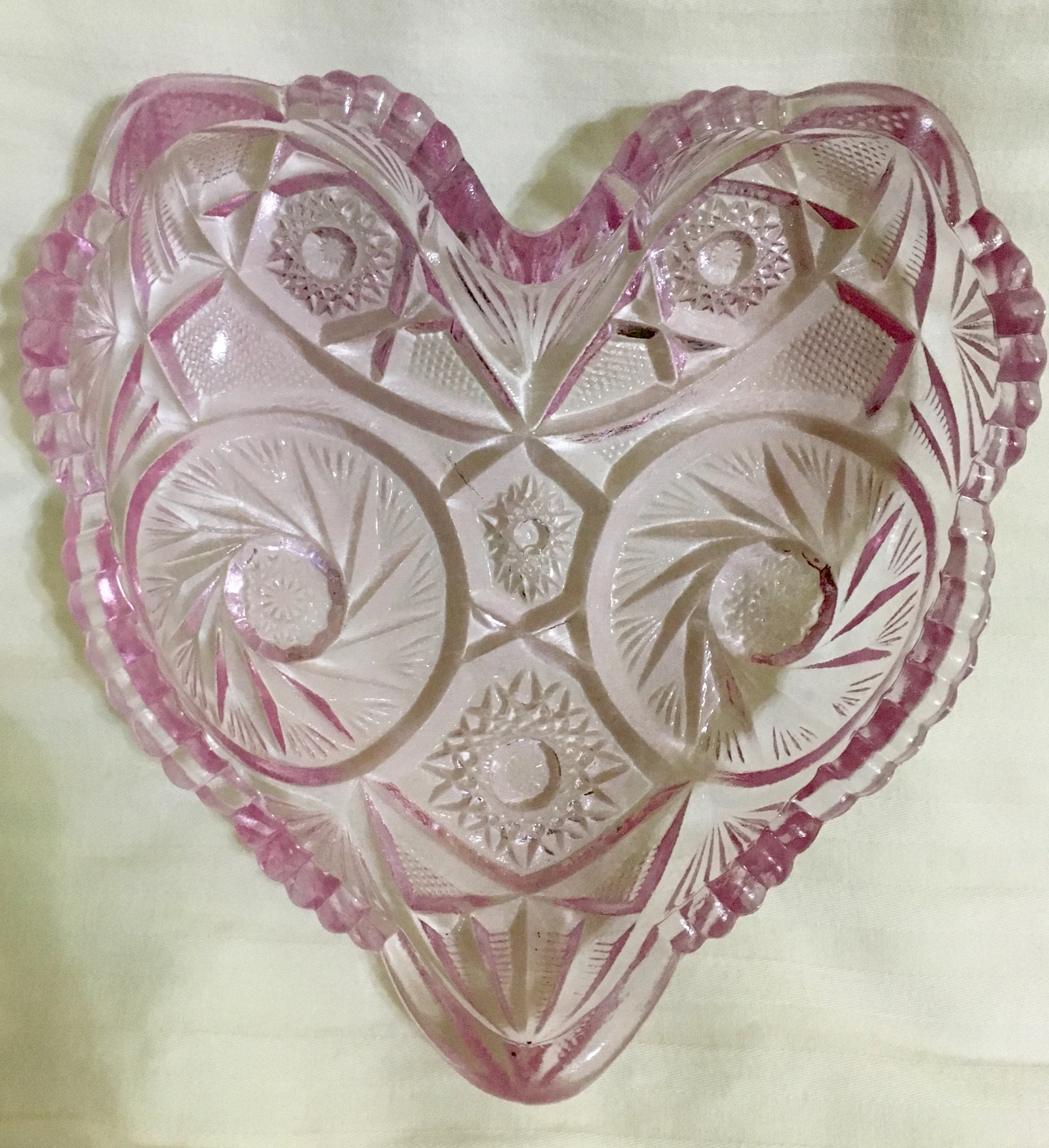 L E Smith Pink Heart Dish, Pinwheel Pressed Glass Design