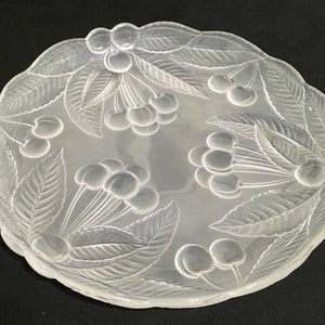 Mikasa Crystal Bountiful Buffet Platter 12 inch Round
