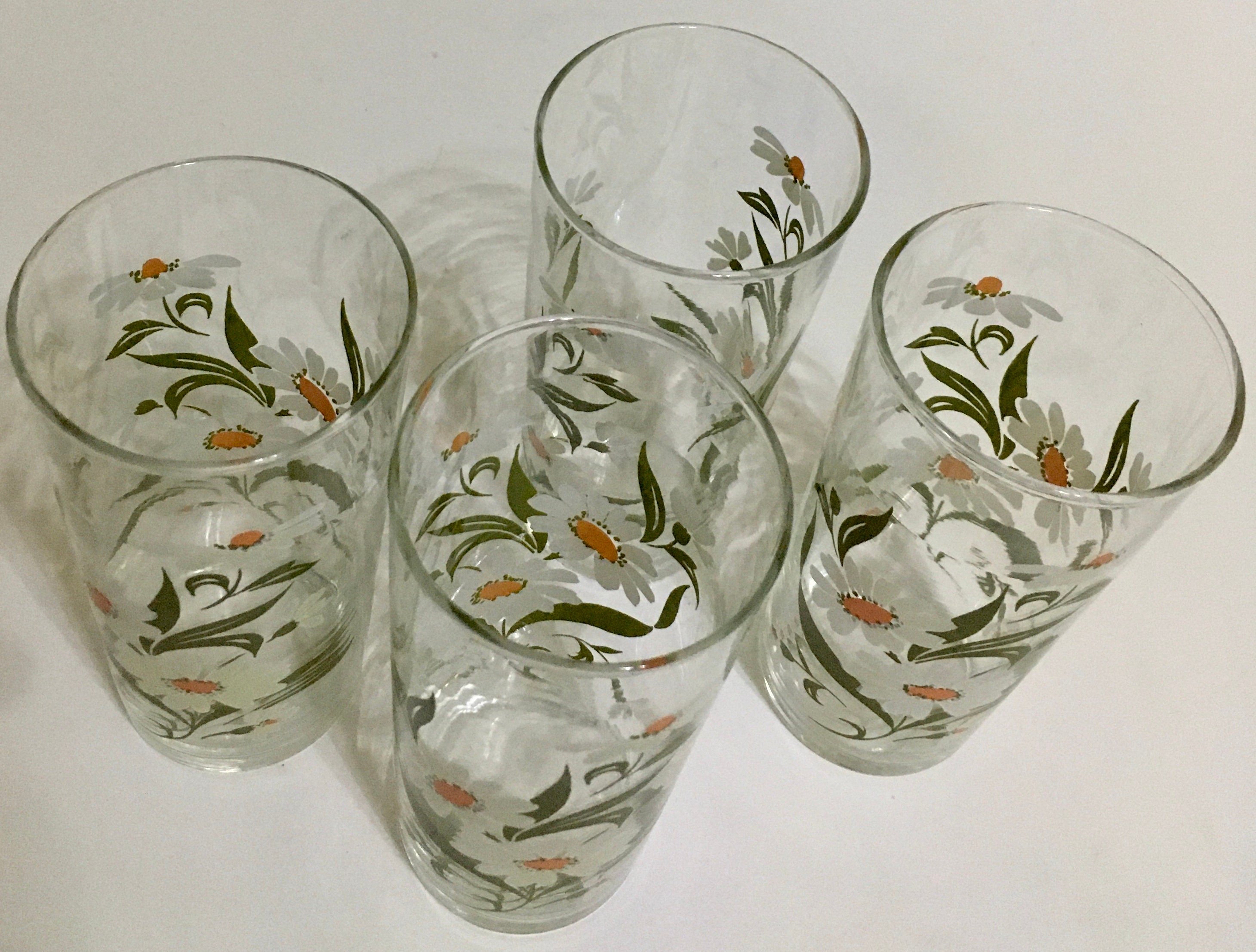 Vintage Daisy Drinking Glasses Set of Four