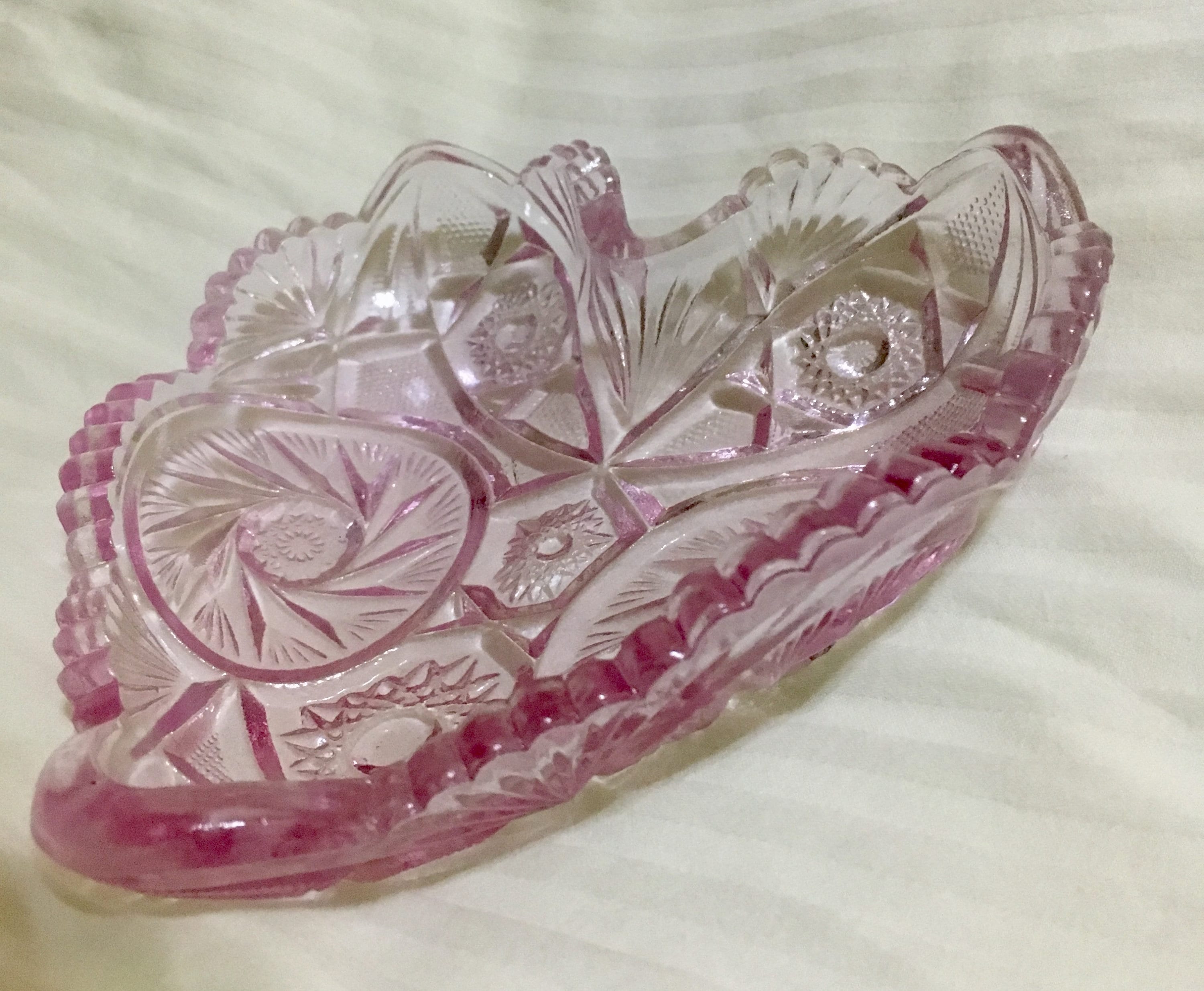 L E Smith Pink Heart Dish, Pinwheel Pressed Glass Design