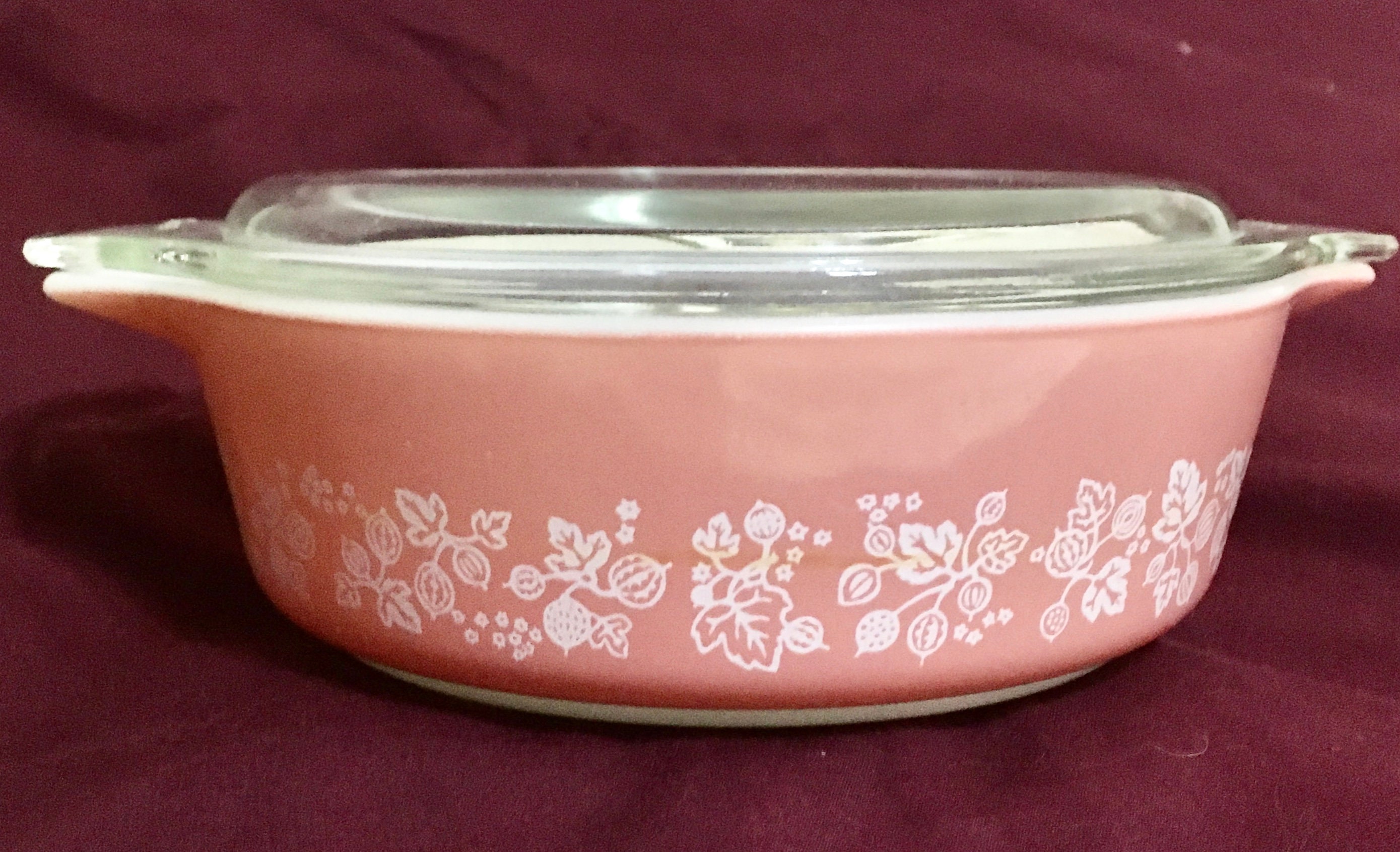 Pyrex Pink Gooseberry 471 Ovenware with Lid