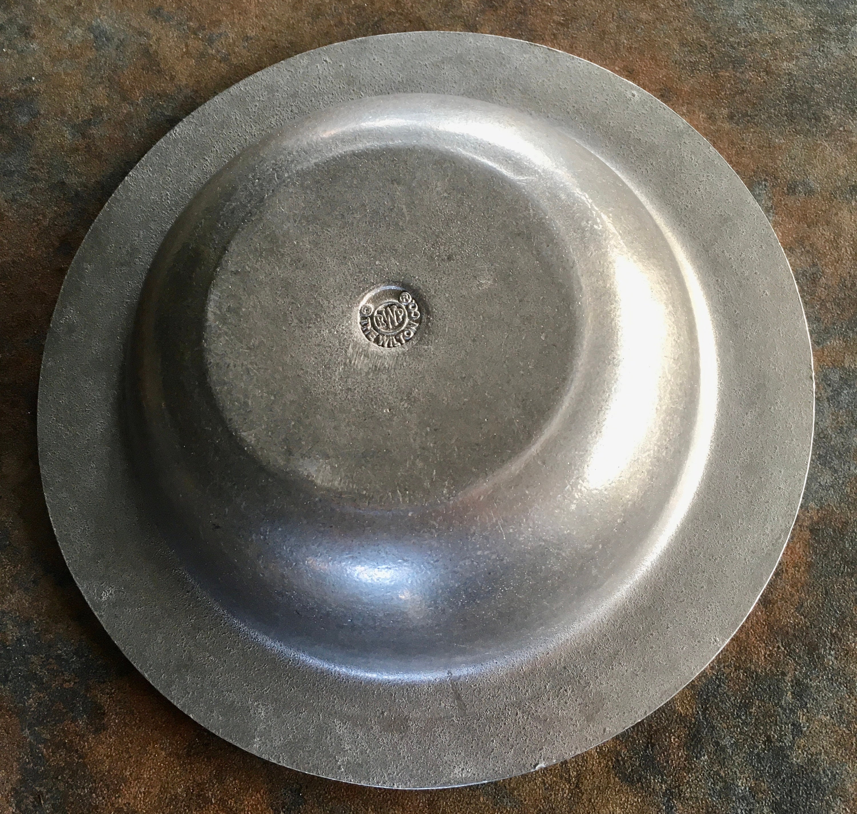 The Wilton Company Armetale RWP 10.5 Reggae Pattern Bowl Pewter