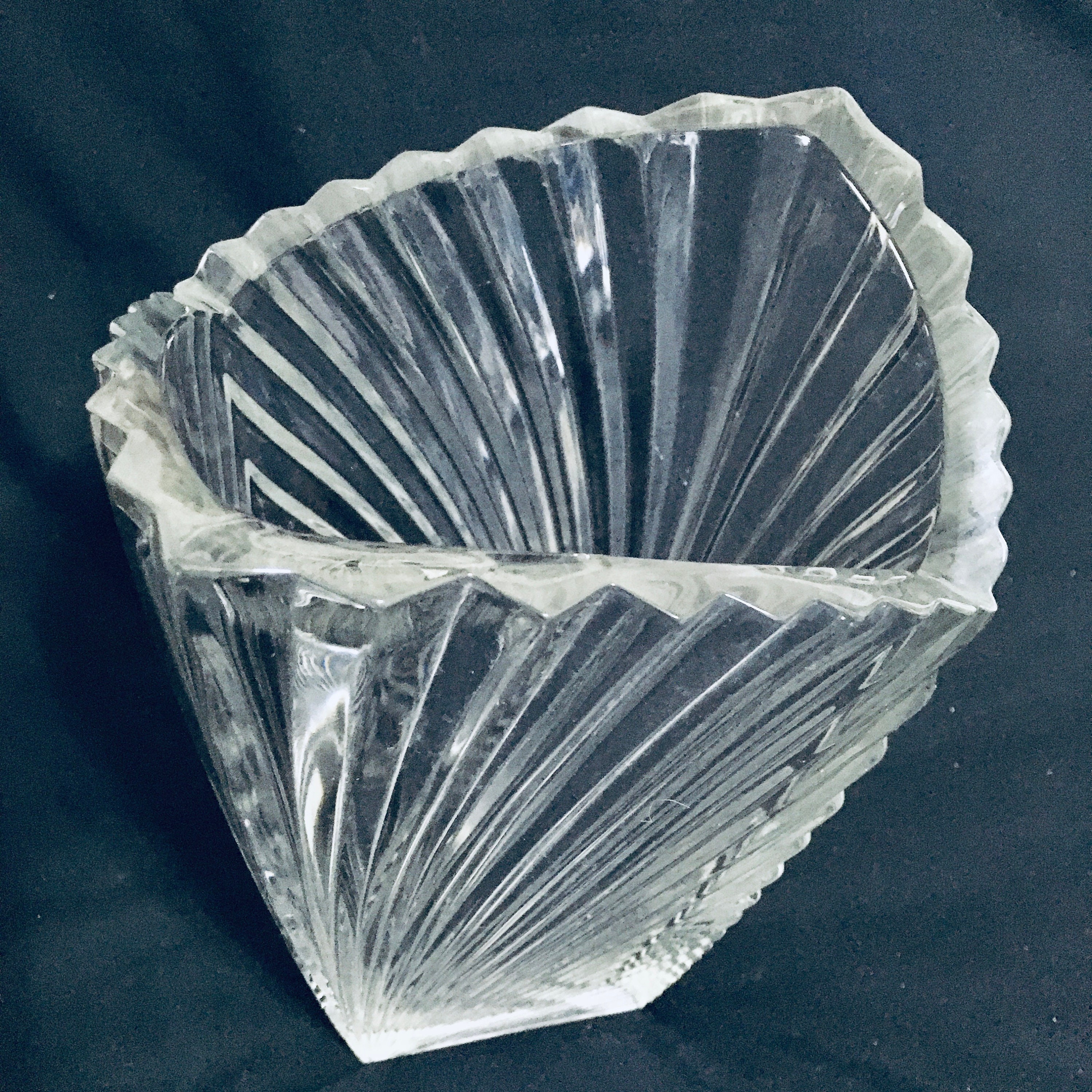 Mikasa Vision 10 1/4 Inch Crystal Vase Swirl and Ridge Four Sided