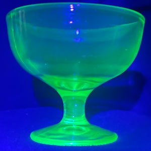 Depression Glass Green Sherbets  Ice Cream Bowls  Soda Fountain Dishes Vaseline Glass
