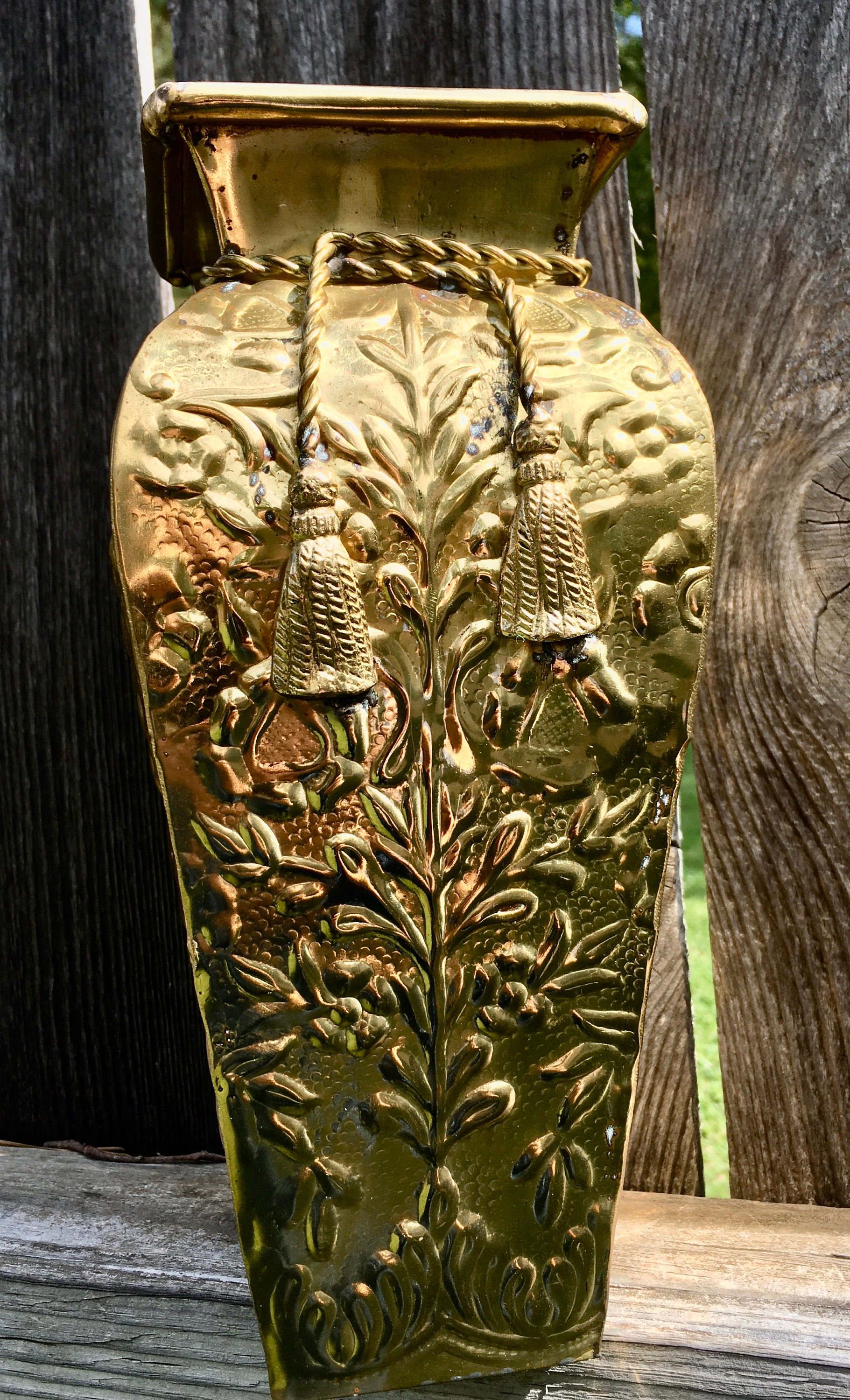 Hosley Classic Collection 10 Brass Vase with Rope