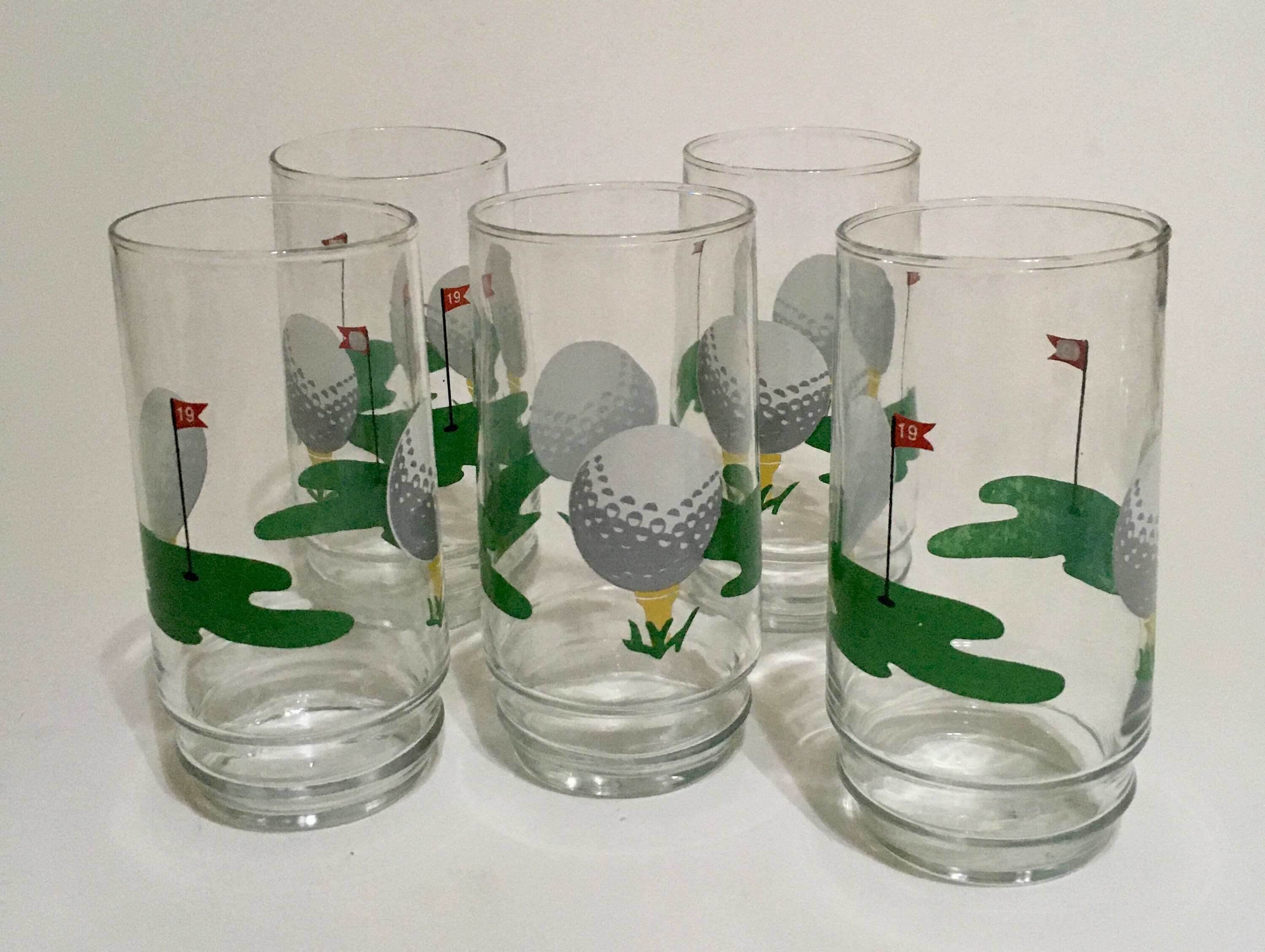 VintageTervis 19th Hole Glass Tumblers Set of Five Golf Themed 16oz.