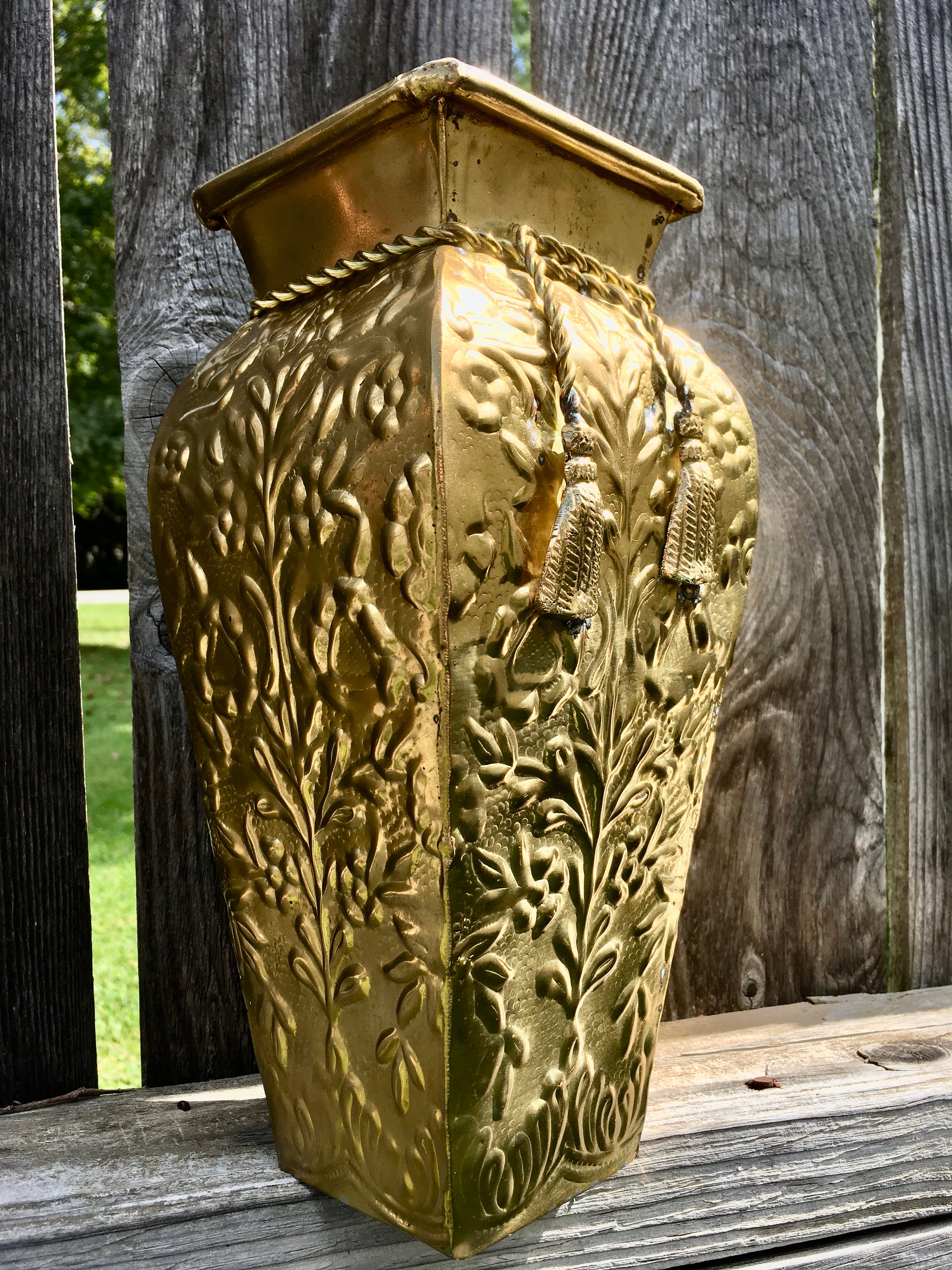 Hosley Classic Collection 10 Brass Vase with Rope