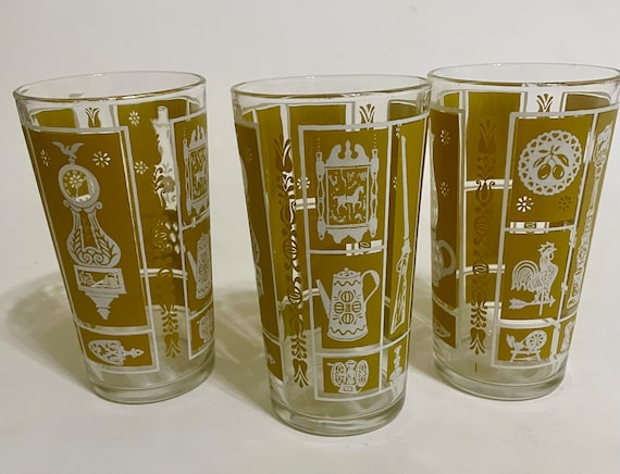 Early American Frontier Homestead Glasses Set of 3 Light Gold and White 5 1/8" Tall
