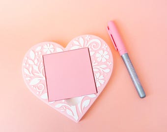 Heart Motif Notepad Holder Desk Accessory Office Supply Cute Decoration Floral Note Organizer Compact Memo Shaped Stationery