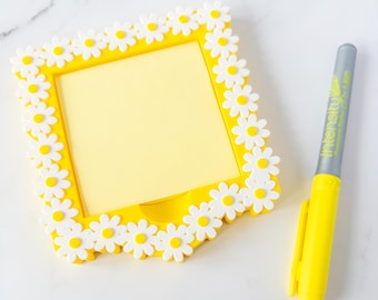 Daisies Sticky Note Holder Desk Accessory for Teacher Workspace Gift Floral Office Decor Spring Classroom Desk Organizer