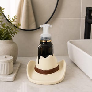 Cowboy Hat Novelty Soap Holder Stand Kitchen Bathroom Countertop Organizer Western Farmhouse Style Ranch Home Accessory Foaming Dispenser Bottle Storage Cream Brown Band Design Rustic Sink Area Display Functional Gift Idea Country Theme