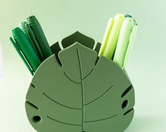 Monstera Pen Holder Desk Organizer Green Aesthetic Plant Themed Office Decoration Leaf Design Tropical Accessory Workspace Storage