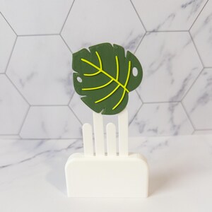 Nature Inspired Bookmark Monstera Leaf Design Tropical Plant Theme Reading Accessory Green Leaf Shape Paper Holder Clip Book Page Marker Office Organization Tool Botanical Desk Accessory Plant Lover Gift Yellow Vein Detail PLA Construction