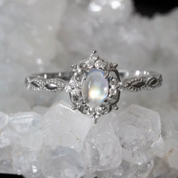 Art deco 2024 moonstone ring
