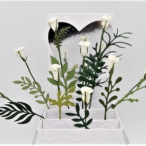 Caja de regalo de lujo emergente con forma de caja explosiva para cumpleaños, bodas y aniversarios. Con rosas blancas en 3D. Personalización gratuita de nombre y mensaje.