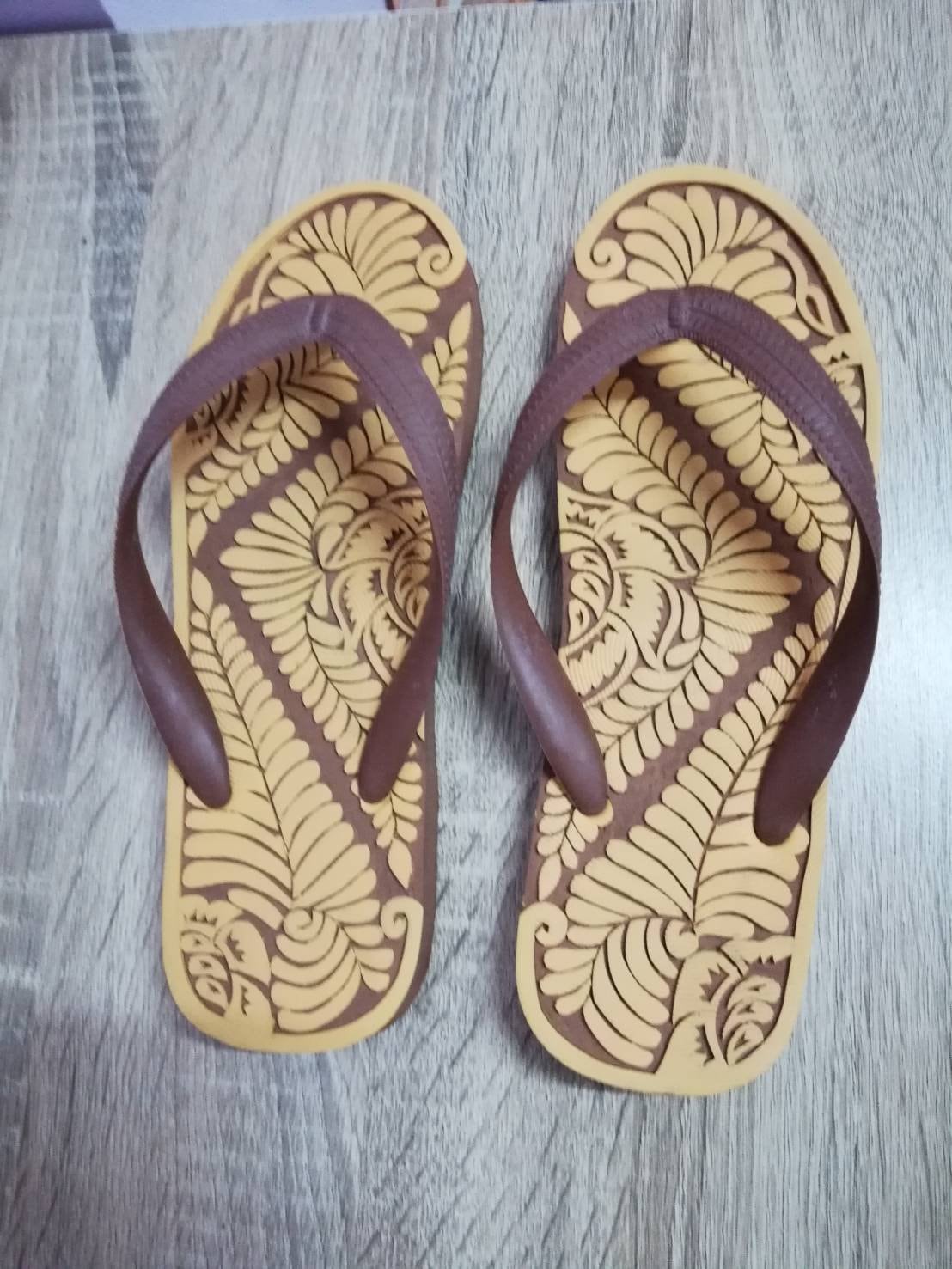 Thai Classic Nanyang Star Elephant Brand Rubber Slippers brown