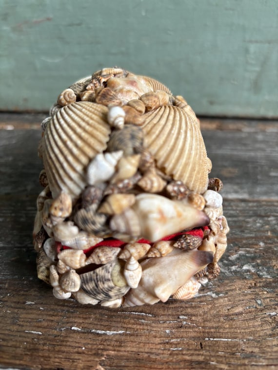 Vintage shell decorated box - image 6