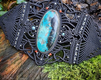 Superb Bracelet Labradorite Blue Cuff - Micro-macramé