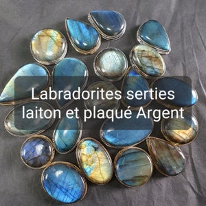 Grooved Labradorites brass cabochons - For Micro-macramé - Grooved Labradorites