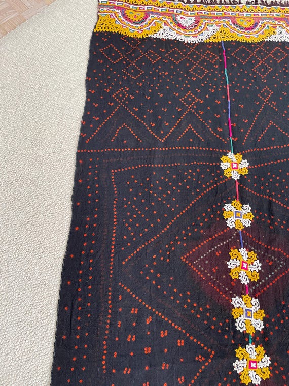 Rabari Ceremonial Wedding Shawl - India - c. 1970s View 2