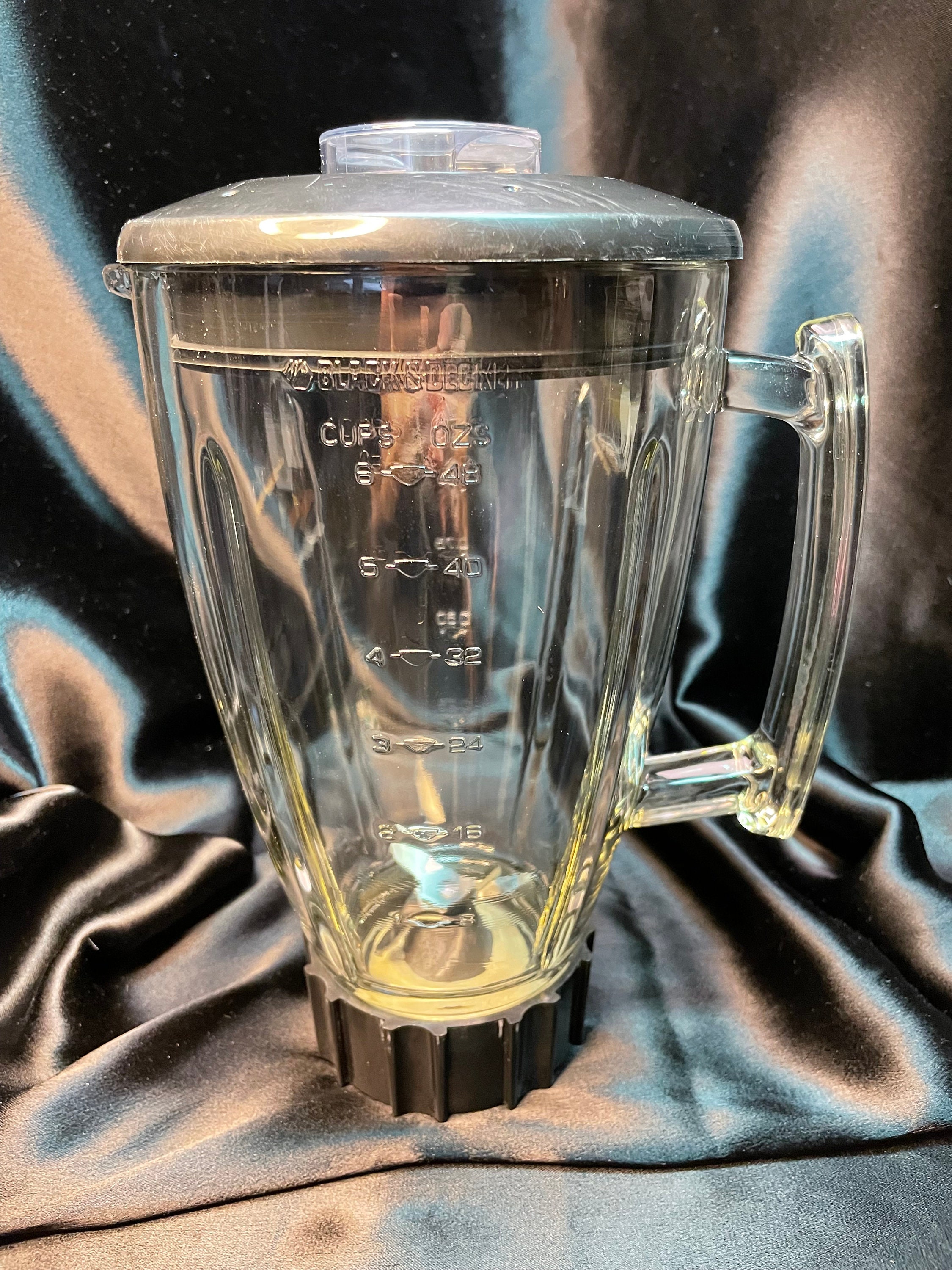Hamilton Beach Wave Action Quiet Blender, 48 oz. Glass Jar, 12 Blending  Functions, Black, New, 53530F 