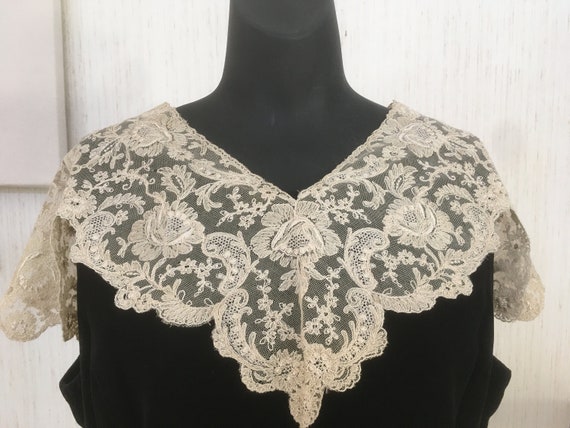 Sugar Plum Fairy Dress 30s purple velvet dress with antique lace collar small