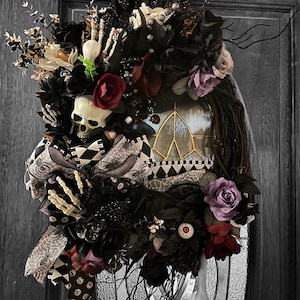 Spooky Halloween Wreath