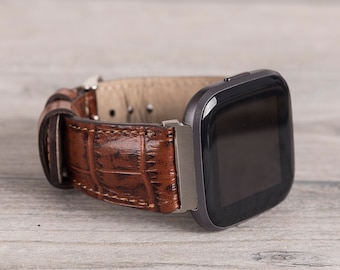 Correa Fitbit de piel con estampado de cocodrilo marrón: Versa/Lite/Sense