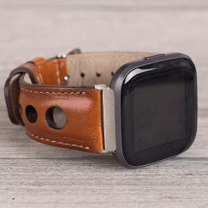 Fitbit klockarmband i brunt Holo-läder, Fitbit Versa 1-2-3-4-Lite-Sense-Sense 2 bild 2