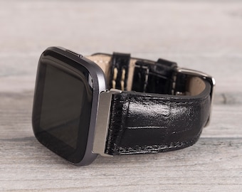Correa Fitbit de piel con estampado de cocodrilo negro: Serie Versa/Sense